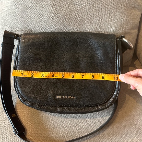 Micheal Kors Black crossbody bag - Picture 3 of 7
